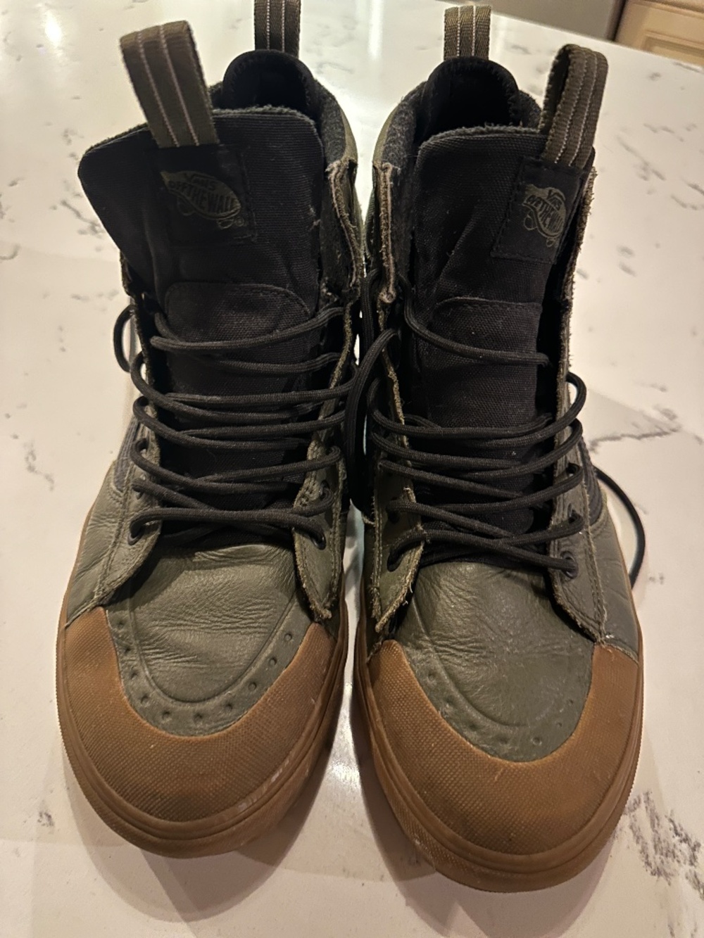 Great Cond! Sold Out! Mens Vans Sk8-Hi Waterproof Insulated Boot - Size 11